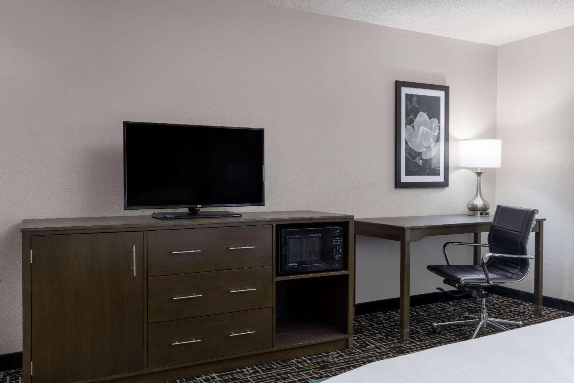 Hotel La Quinta By Wyndham Covington Extérieur photo