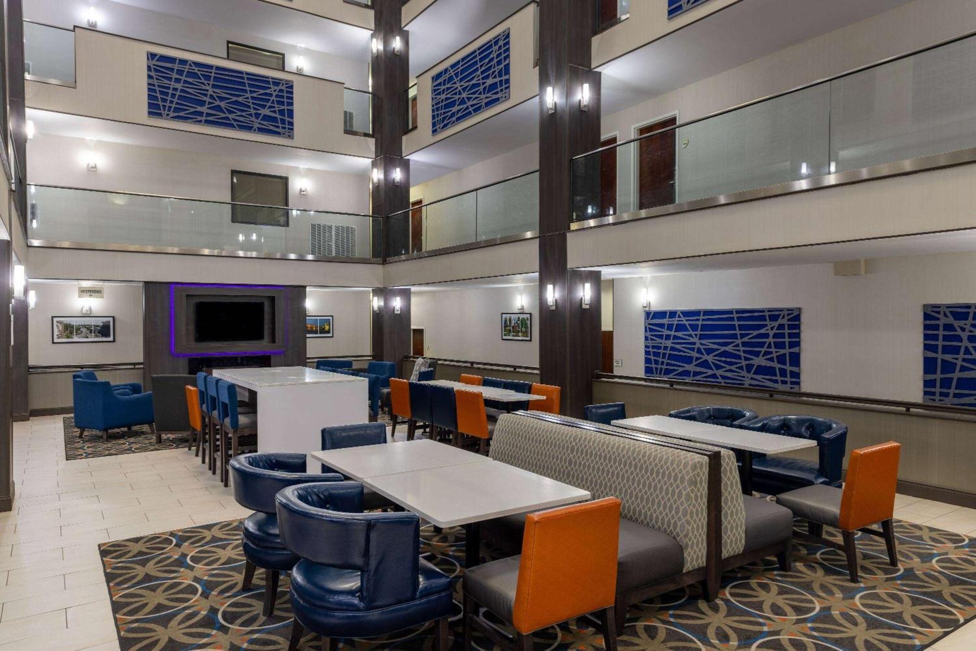 Hotel La Quinta By Wyndham Covington Extérieur photo